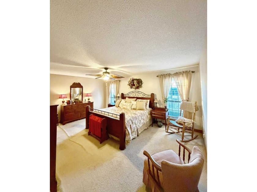 Welcome to your dream country retreat-a stunning home nestled on - photo 16
