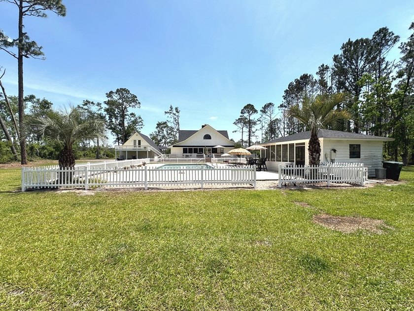 Welcome to your dream country retreat-a stunning home nestled on - photo 29