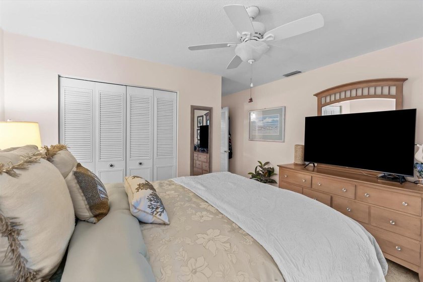 Welcome to this charming 2 bedroom and 2 bathroom furnished - photo 13