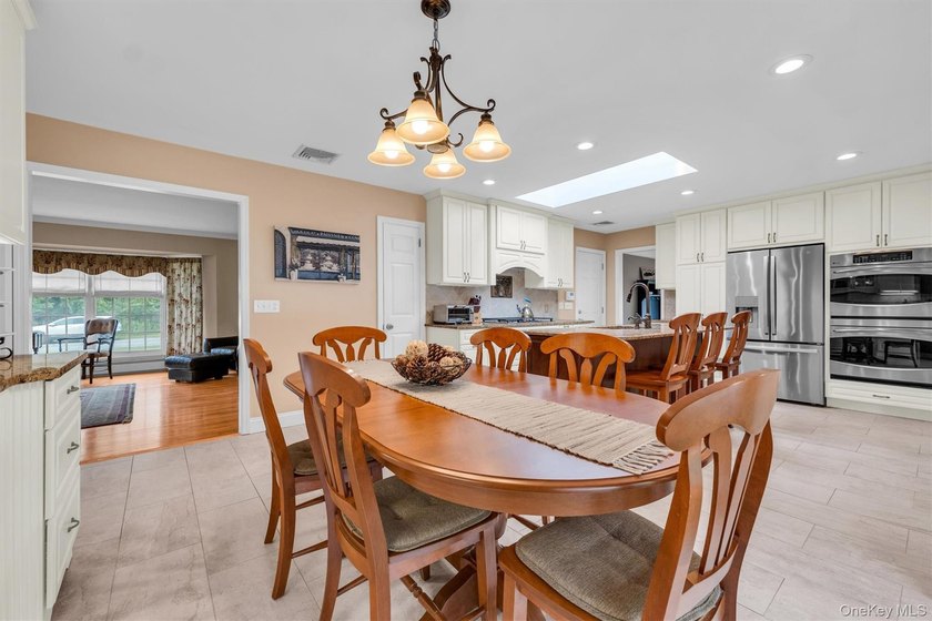 Welcome to your next obsession! This impeccably maintained - photo 28