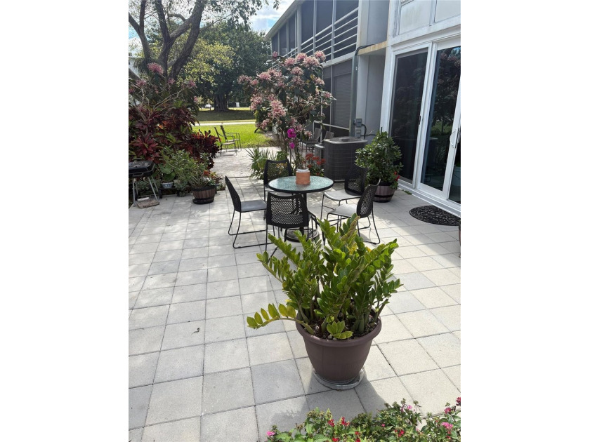 Come live and enjoy this resort-style community with many - photo 5