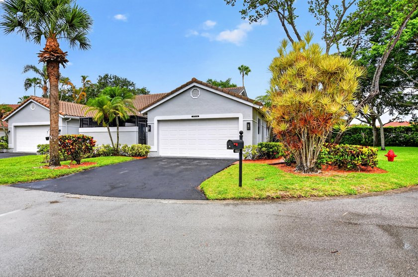 Tastefully updated and meticulously maintained, this spacious - photo 2
