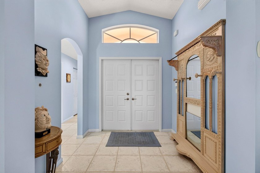 Welcome to this charming 3-bedroom, 2-bathroom single-family - photo 8