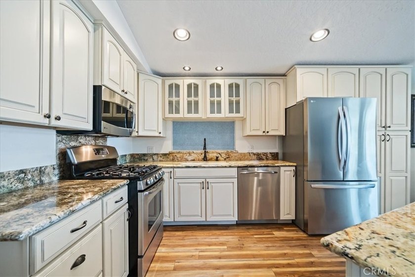 551 Beach - photo 13