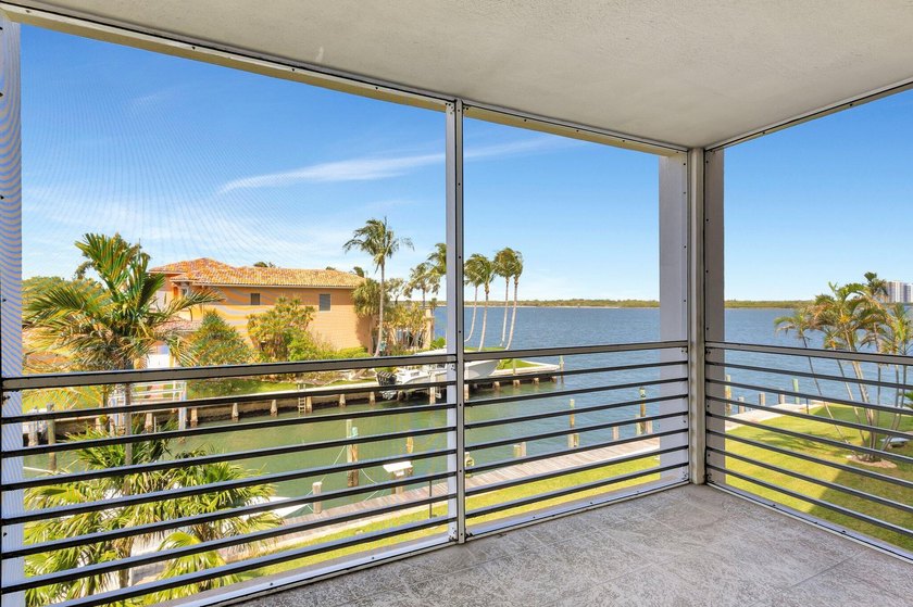 105 Paradise Harbour Blvd 307 - photo 3