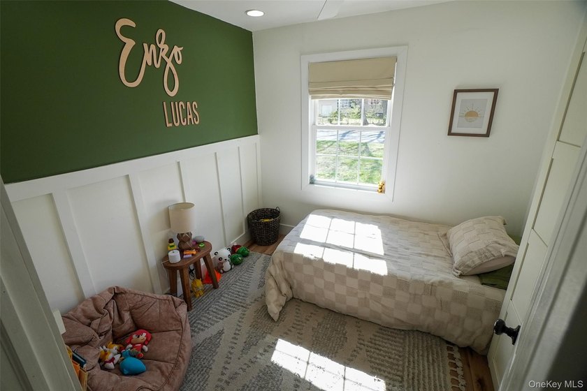 Beautifully maintained expanded ranch situated on nearly an acre - photo 11