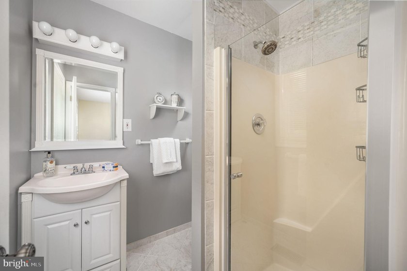 Welcome home to 103 Hillside Drive! Your private retreat in the - photo 33