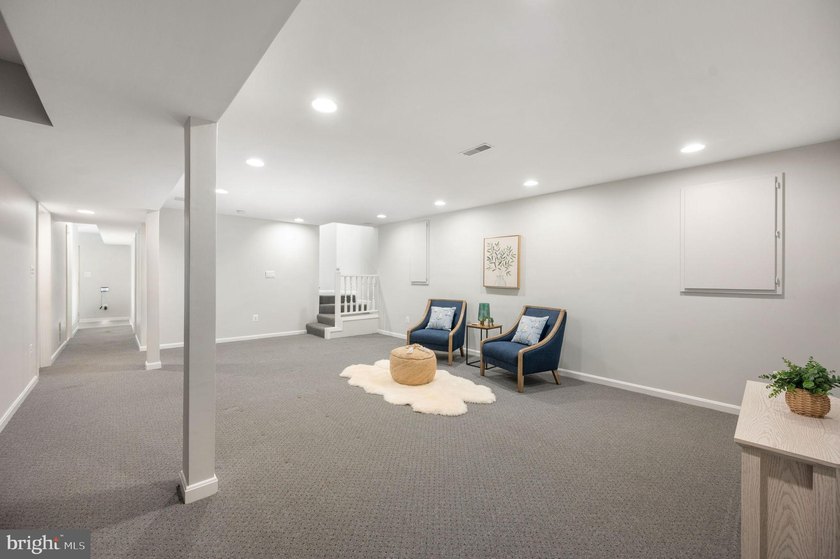 Welcome home to 103 Hillside Drive! Your private retreat in the - photo 42