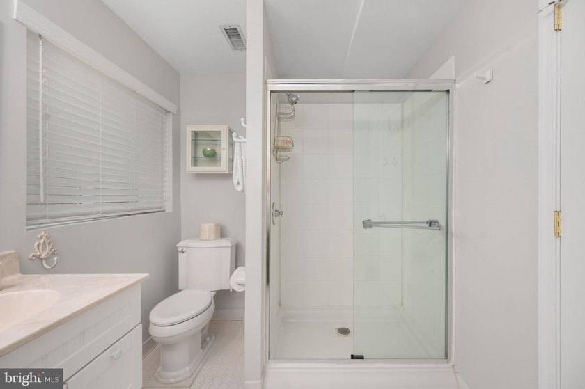 Welcome home to 103 Hillside Drive! Your private retreat in the - photo 46