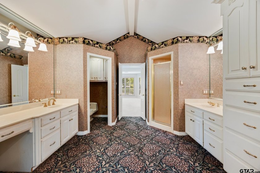New home on the golf course? Yes, please! This spacious home - photo 34