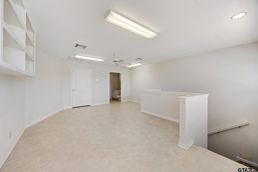 New home on the golf course? Yes, please! This spacious home - photo 37