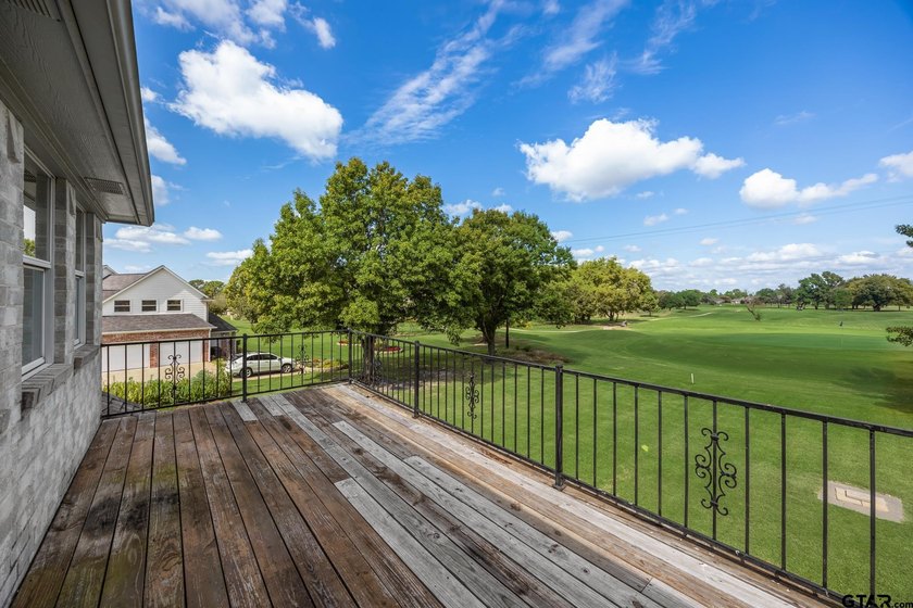 New home on the golf course? Yes, please! This spacious home - photo 43