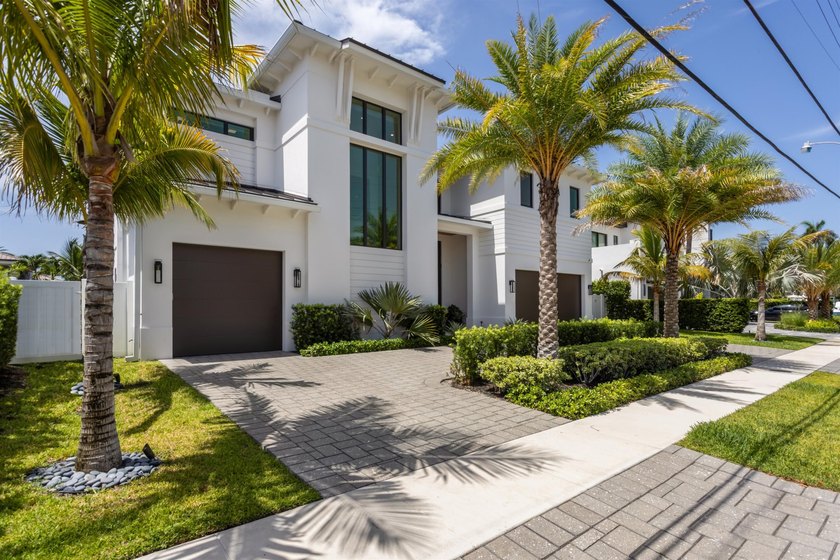 Coastal-Inspired Deepwater Estate sited on 80'+/- of - photo 49