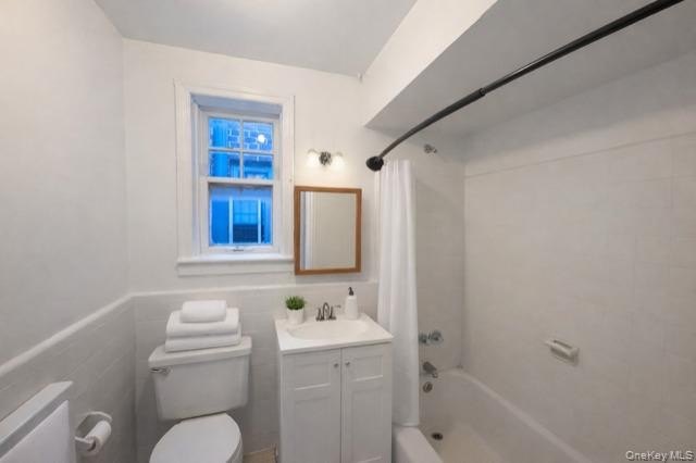 Welcome to this well-maintained Two-family w/ walk in; all - photo 8