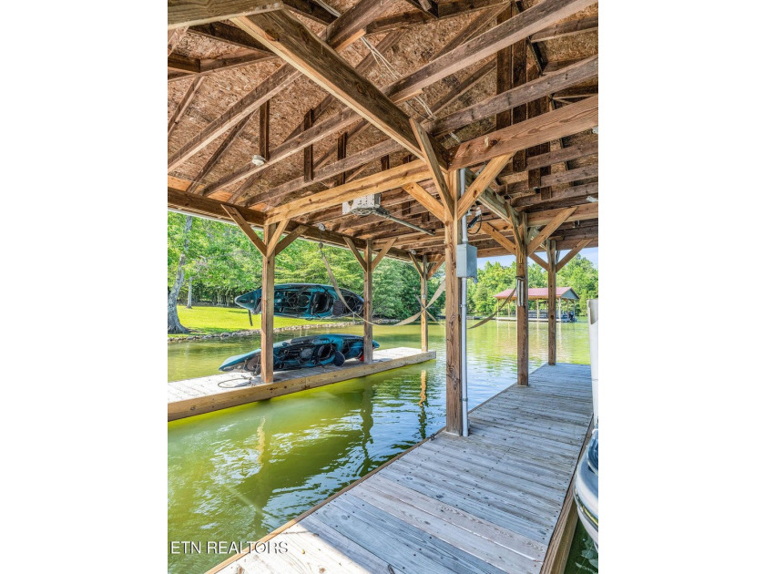 Welcome to 281 Cottage Drive, where classic lakefront living - photo 8