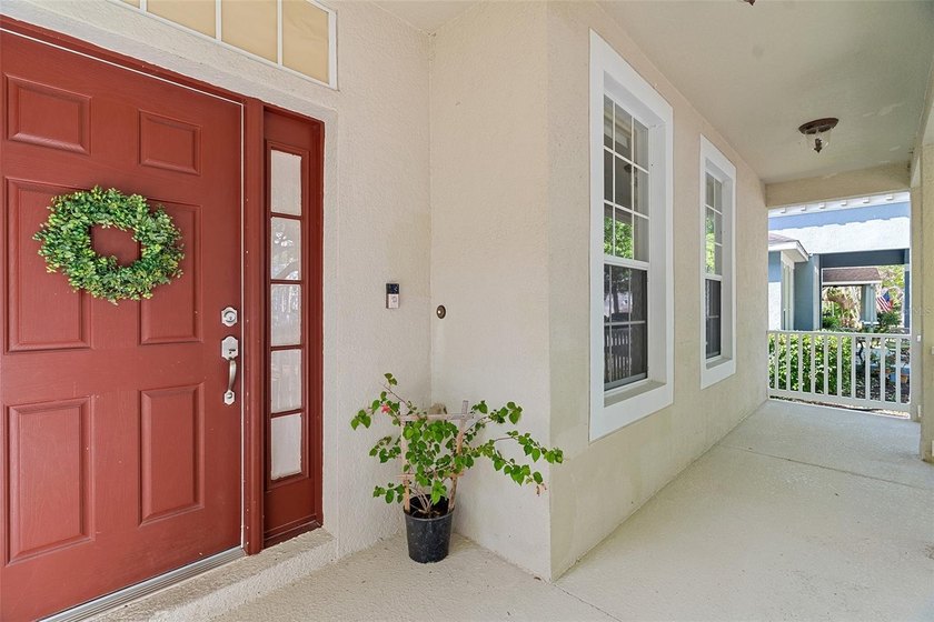 Under contract-accepting backup offers. Back on the Market! - photo 2