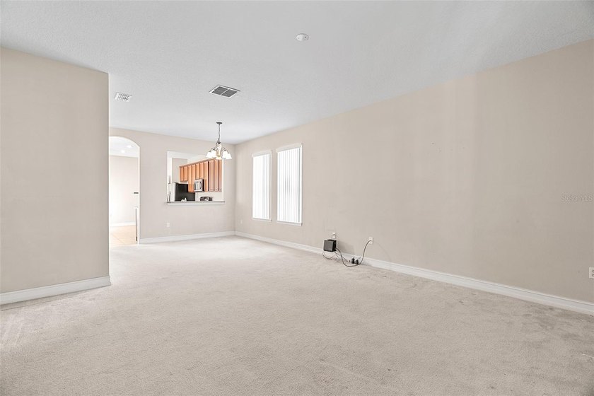 Under contract-accepting backup offers. Back on the Market! - photo 6