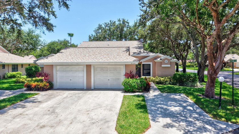 Welcome to this beautifully and completely remodeled - photo 3