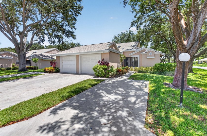 Welcome to this beautifully and completely remodeled - photo 4