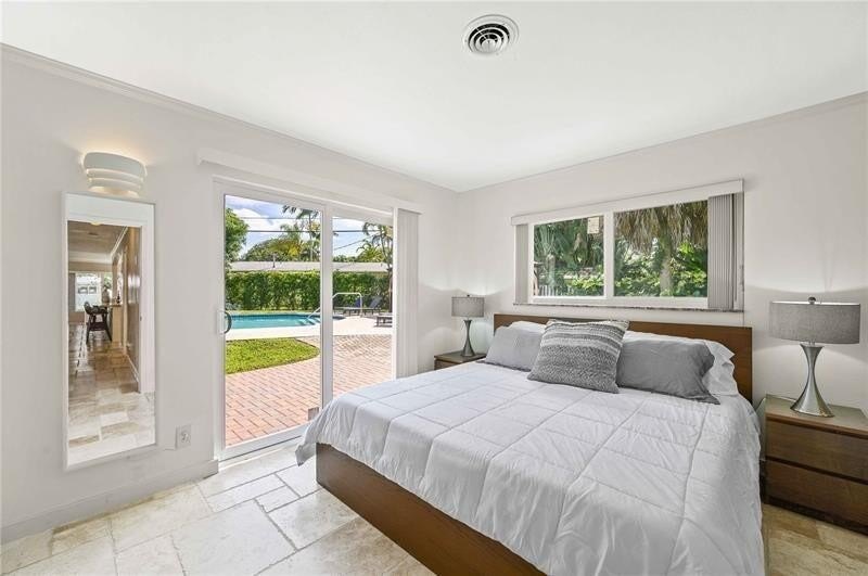 *Income-Producing Pool Home + Guest House Potential*. Investor - photo 38
