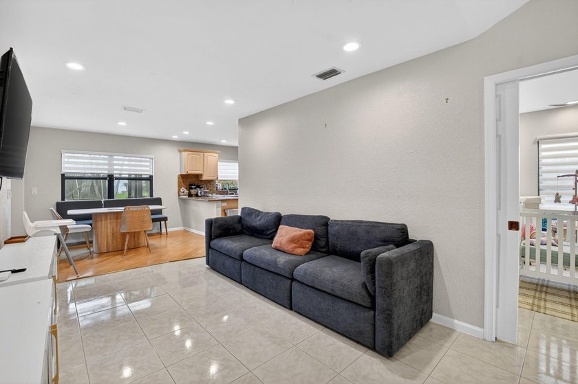 Welcome to this single-story residence in Boca Greens 5, Boca - photo 9