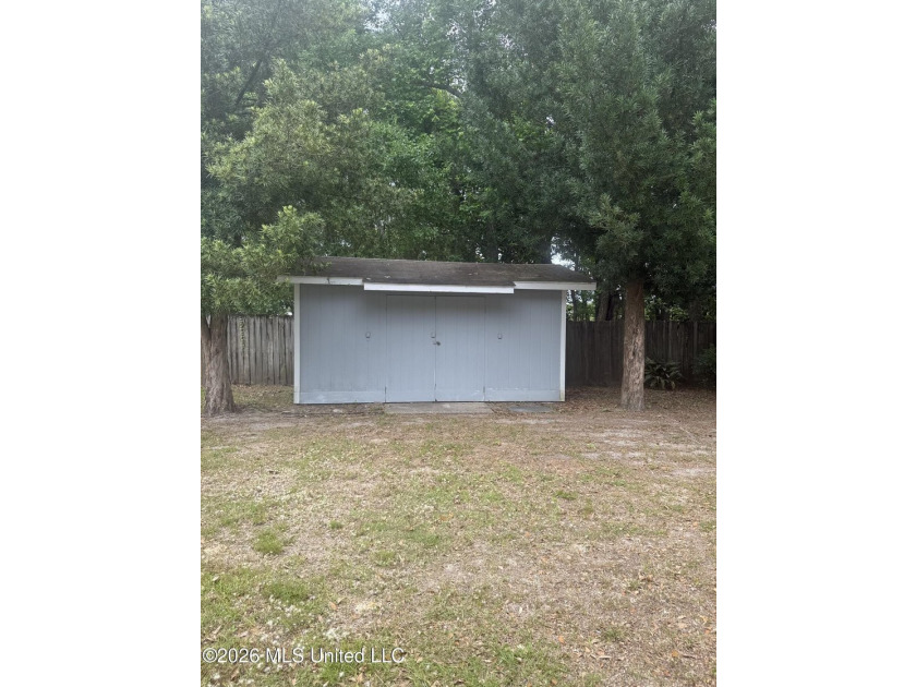 Well - Maintain 3 bedroom 1.5 bath home located in Gautier , MS - photo 3
