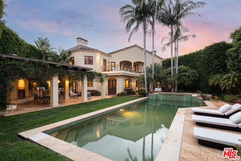Set behind private gates with a circular driveway, this - photo 17