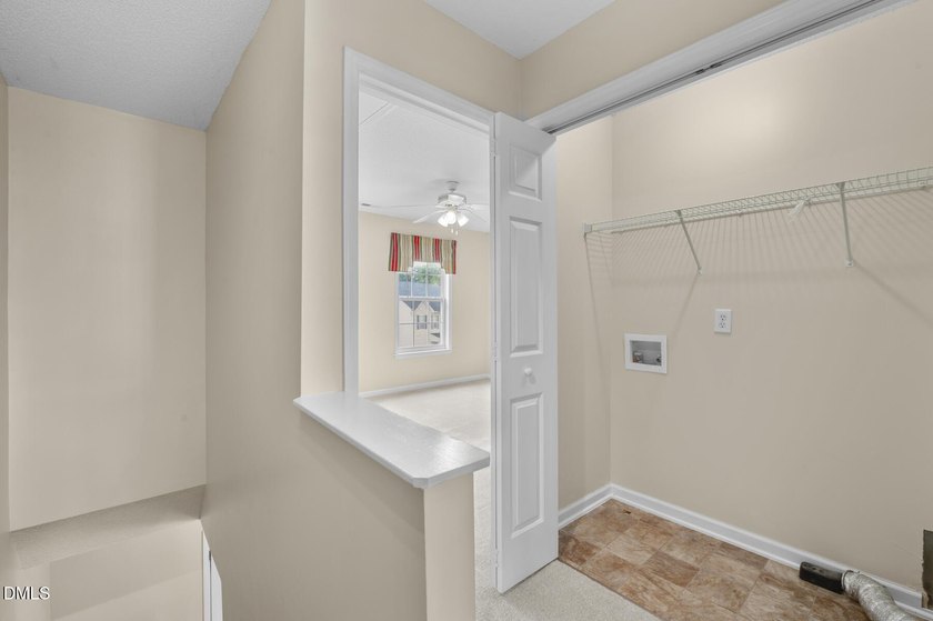 Beautifully maintained and extensively updated 2-bedroom, 2 - photo 18