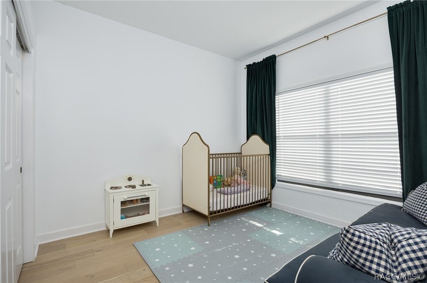 description: Beneath the shade of grand oaks, this updated 3-bed - photo 13
