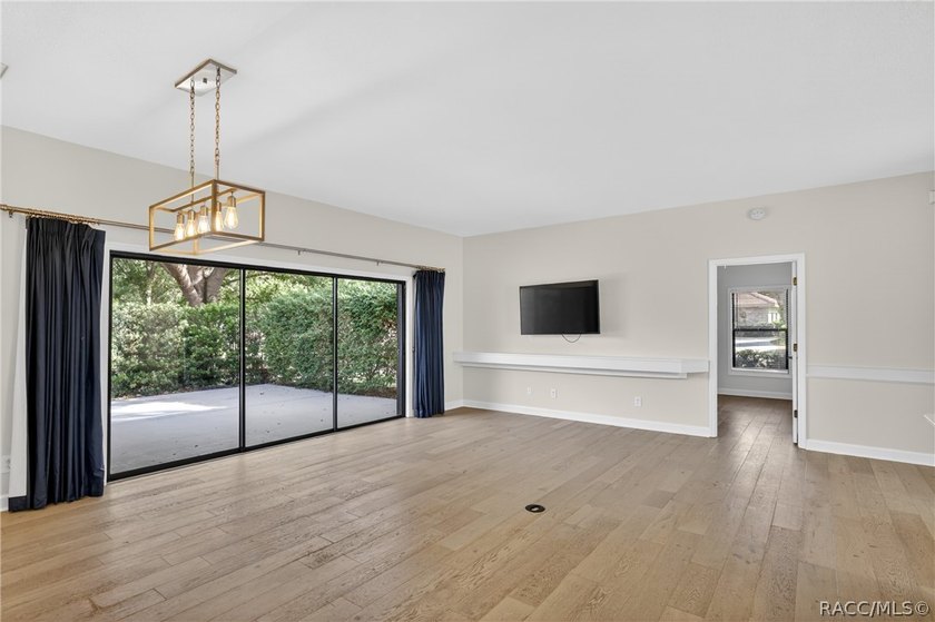 description: Beneath the shade of grand oaks, this updated 3-bed - photo 23