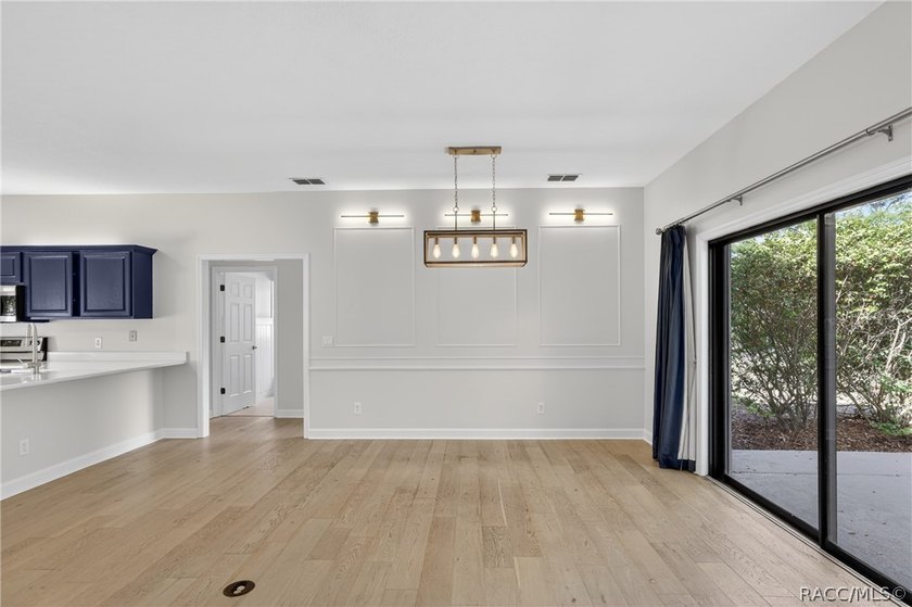 description: Beneath the shade of grand oaks, this updated 3-bed - photo 25
