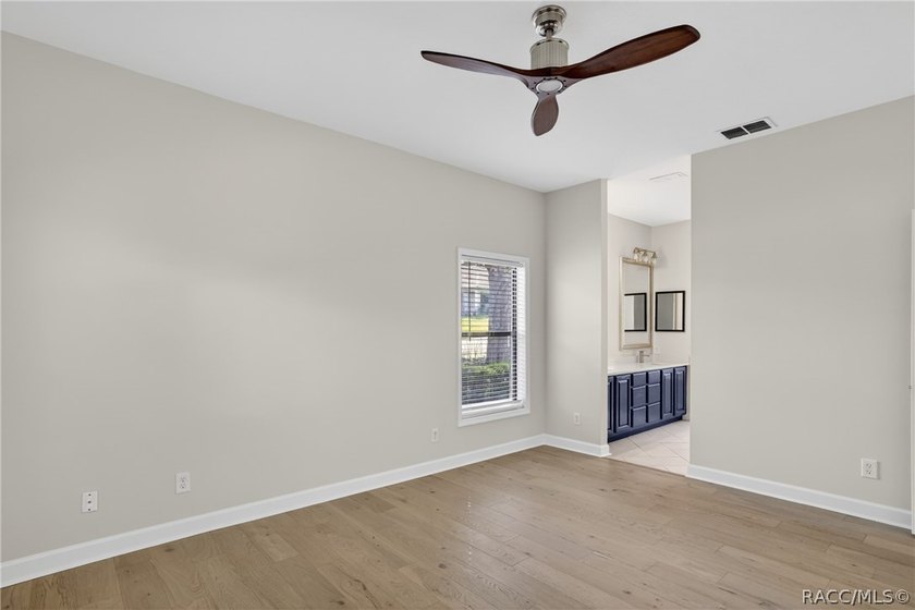 description: Beneath the shade of grand oaks, this updated 3-bed - photo 34