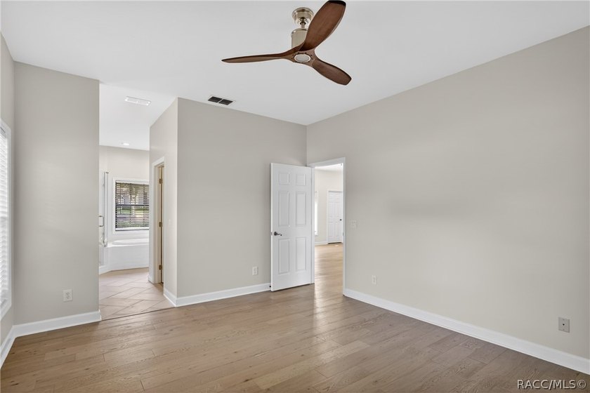 description: Beneath the shade of grand oaks, this updated 3-bed - photo 35