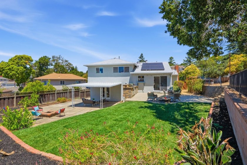 Charming Castro Valley home with Natural Beauty of a Back Yard - photo 11