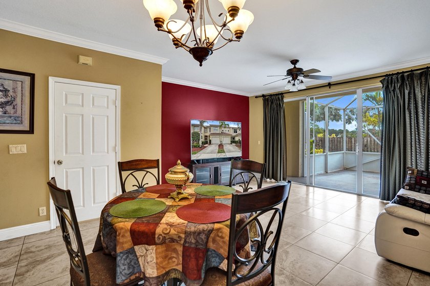 True 3-br move-in ready, well-maintained townhome with tile - photo 9