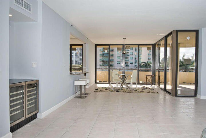 Beautifully renovated 2-bedroom, 2-bath corner residence on the - photo 12