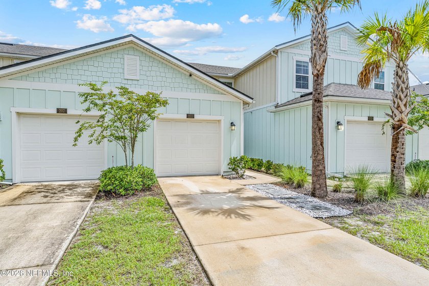Calling all first-time buyers, roommates, downsizers, and - photo 13