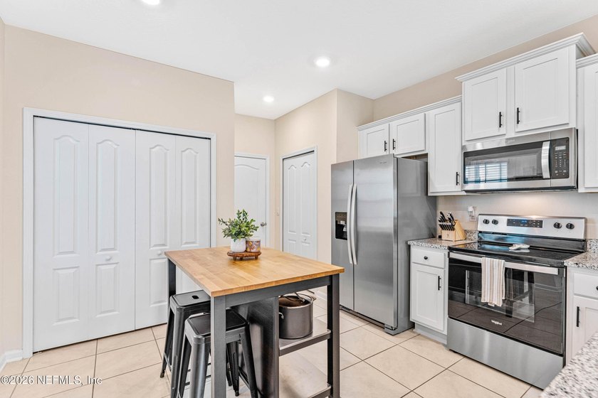 Calling all first-time buyers, roommates, downsizers, and - photo 19