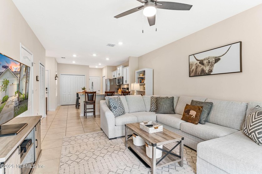 Calling all first-time buyers, roommates, downsizers, and - photo 25