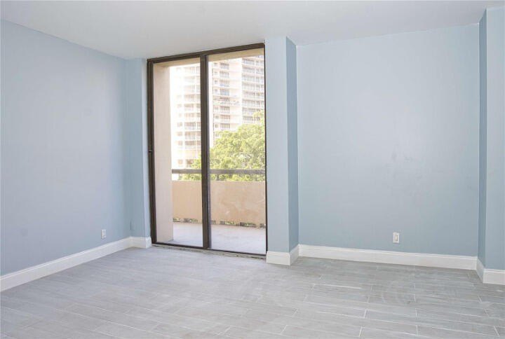 Beautifully renovated 2-bedroom, 2-bath corner residence on the - photo 29