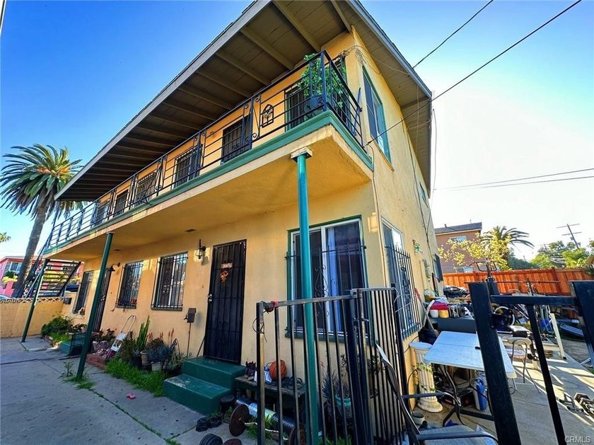 Location, location, location. This four-unit multifamily - photo 8