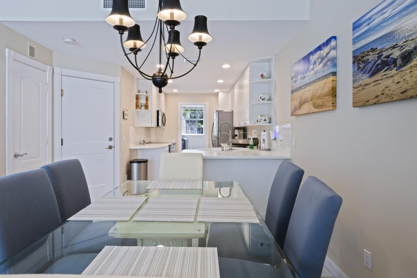 Welcome to Cataline Lakes! Single family attached with 3 - photo 7