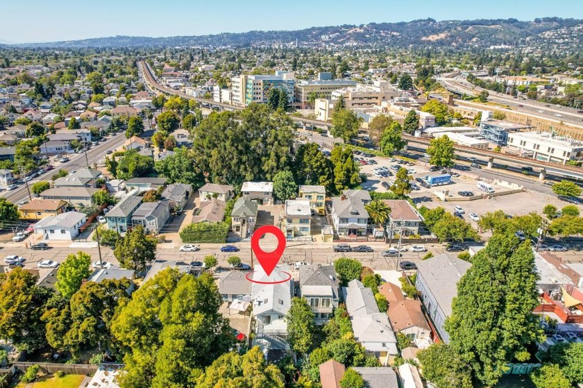 Welcome to 767 47th Street, a beautifully updated Craftsman home - photo 41