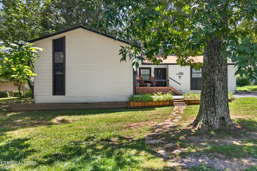 IT'S YOUR LUCKY DAY! Newly Remodeled in 2022. Located on the - photo 2