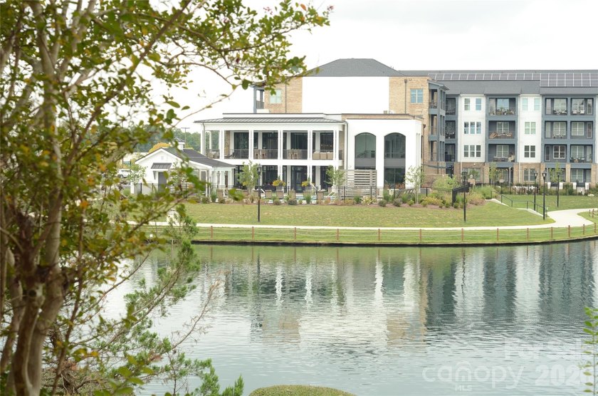 Wonderful Upgraded Condo Just For You! Enjoy a double patio - photo 17