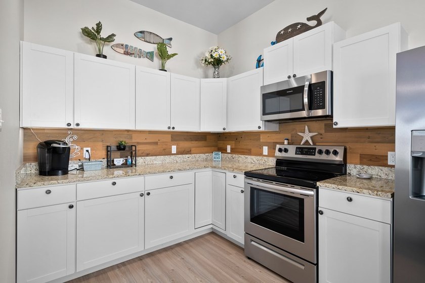 Welcome to Coral Reef Cottages, a beautifully furnished coastal - photo 9