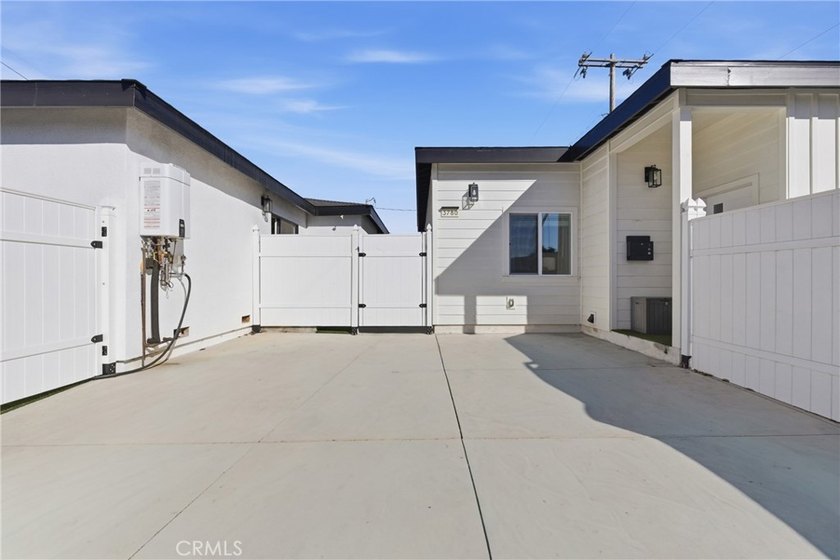 Welcome to 3778 &amp; 3780 Artesia Boulevard, This beautifully - photo 4