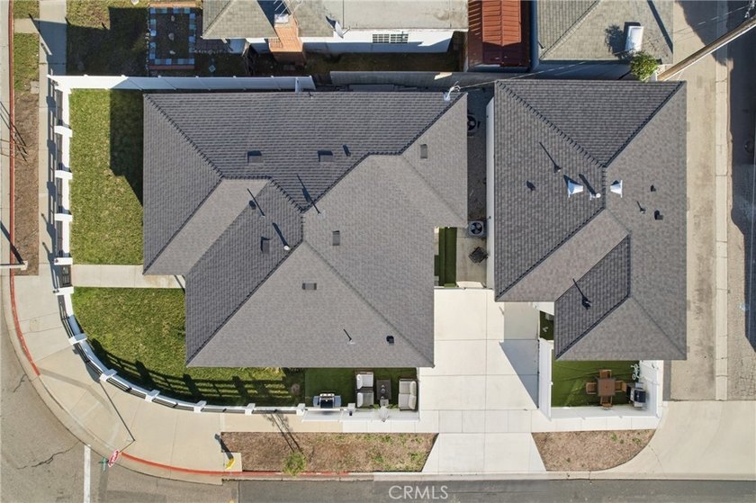 Welcome to 3778 &amp; 3780 Artesia Boulevard, This beautifully - photo 7
