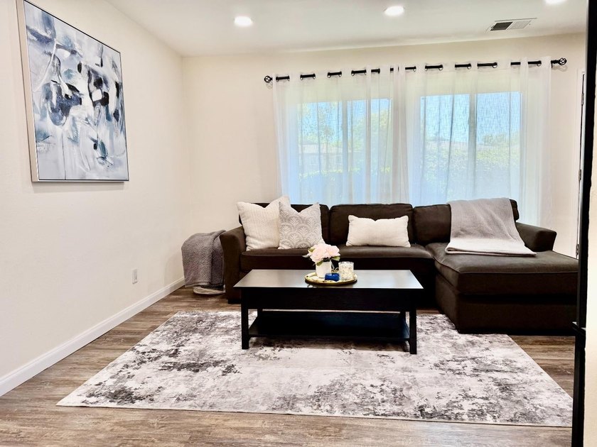 Move in ready well maintained 3 be 1.5 bathrooms with 1,156 - photo 2