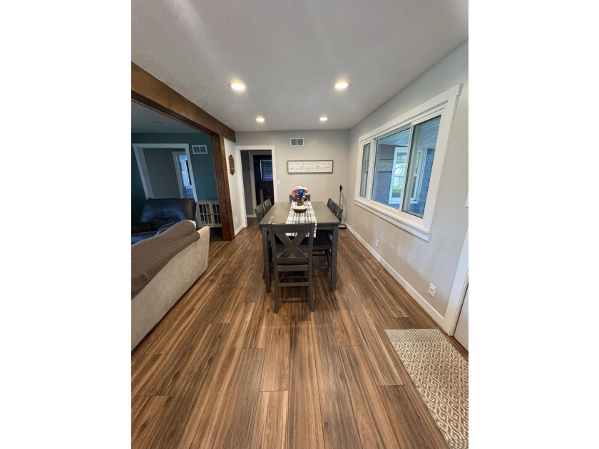 Welcome home! This beautifully updated and renovated 3 bedroom - photo 9